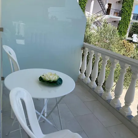 Апартаменты Mateo Ксамил