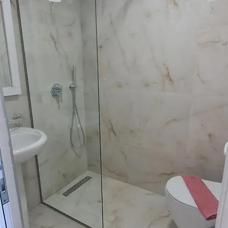 Mateo Apartman Ksamil
