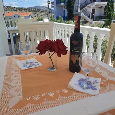 Mateo Εξαμίλιο