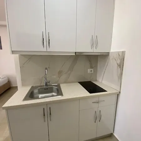 Mateo * Εξαμίλιο